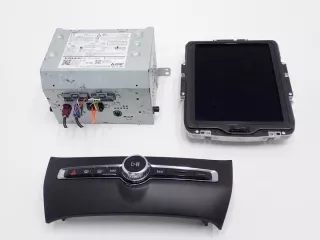 32247465 32141084 31398845 Блок навигации Volvo V60 1 Арт e7010617, вид 1