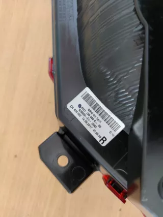 63217389606 Фонарь задний правый BMW i3 Арт e7059491, вид 3