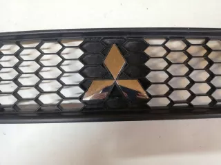 Решетка радиатора Mitsubishi Colt 6 restailing 2008г.  - Фото 3