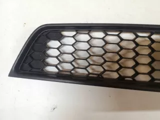 Решетка радиатора Mitsubishi Colt 6 restailing 2008г.  - Фото 4
