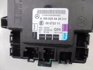 A1698204426 Блок предохранителей Mercedes A W169 Арт e7162075, вид 2