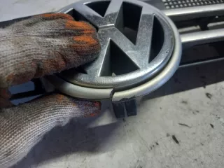 1J0853655D Решетка радиатора Volkswagen Golf 4 Арт e7631568, вид 4