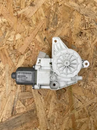 1669060601 Моторчик стеклоподъемника Mercedes ML/GLE W166 Арт e7655718, вид 2
