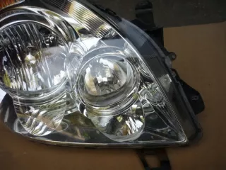 P7105R Фара правая Toyota Corolla VERSO 2 Арт e7795464, вид 2
