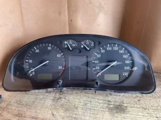 3B0919880D Щиток приборов (приборная панель) Volkswagen Passat B5 Арт e8210129, вид 1