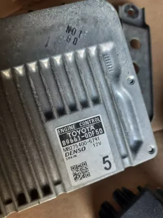 89661-0DF50 Блок управления двигателем Toyota Yaris 3 Арт e8245721, вид 2