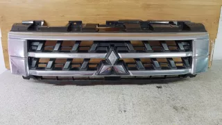 7450A975 Решетка радиатора Mitsubishi Pajero 4 Арт e8254405, вид 1