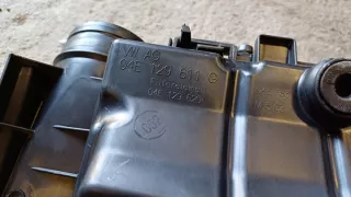 04E129611G Корпус воздушного фильтра Seat Leon 3 Арт e8328117, вид 3