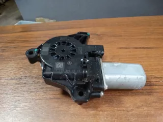 A0009060808 Моторчик стеклоподъемника Mercedes A W177 Арт e8334856, вид 2