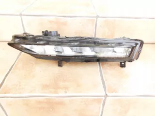 3V0941700B Фара противотуманная правая Skoda Superb 3 Арт e8340790, вид 1