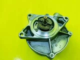 057145100B Насос вакуумный Audi A4 B7 Арт e8347559, вид 4
