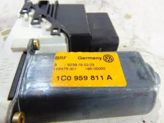 1C0959811A Моторчик стеклоподъемника Volkswagen Golf 4 Арт e8446022, вид 3
