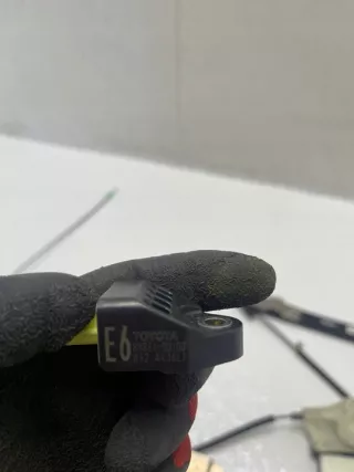 89831-0D100 Датчик удара Toyota Yaris 3 Арт e8603223, вид 2