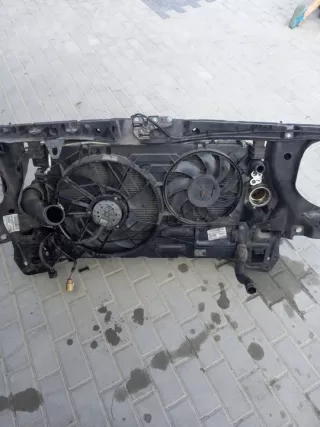 2,5TDI Передняя панель крепления облицовки (телевизор) Volkswagen Transporter T5 Арт e8606082, вид 2