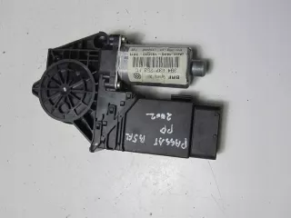 3B4837752FC Моторчик стеклоподъемника Volkswagen Passat B5 Арт e8673642, вид 4