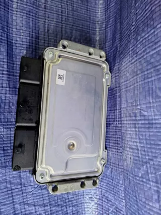 0261S17833 237105748R 237109009R Блок управления двигателем Renault Twingo 3 Арт e8681386, вид 4