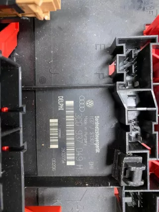 3C0937049H Блок предохранителей Volkswagen Passat B6 Арт e8741954, вид 2