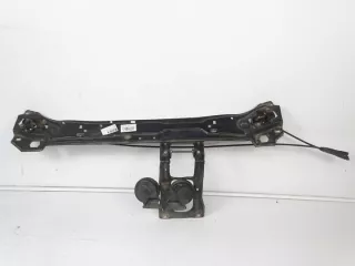 A2036204372 Передняя панель крепления облицовки (телевизор) Mercedes C W203 Арт e8869512, вид 1
