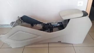 2015-18 84678-D7201 84611-D7201 84678D7201 84611D7201 Подлокотник Hyundai Tucson 2 Арт e8892065, вид 1