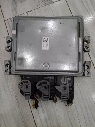8200843713 S122326114A Блок управления двигателем Renault Scenic 2 Арт e8939732, вид 4