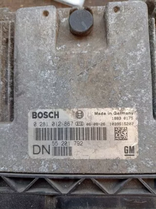 0281012867 55201792 Блок управления двигателем Opel Astra H Арт e8987396, вид 2