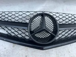 A2048802483 Решетка радиатора Mercedes C W204 Арт e8996678, вид 3