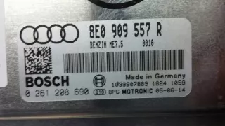 8E0909557R Блок управления двигателем Audi A4 B6 Арт e9005804, вид 2