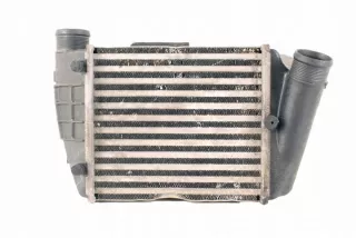 8E0145806L Интеркулер Audi A4 B7 Арт e9069756, вид 1