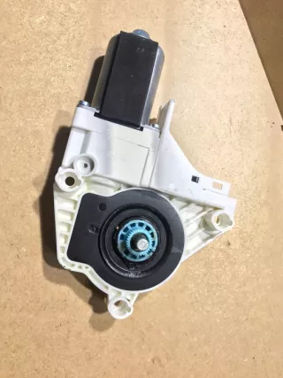 8T0959801B P110 Моторчик стеклоподъемника Audi A5 (S5,RS5) 1 Арт e9124833, вид 3