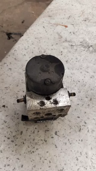 0273004394 7700432644 Блок ABS Renault Megane 1 Арт e9220674, вид 3