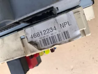 46812234 Блок предохранителей Fiat Punto 2 Арт e9275573, вид 2