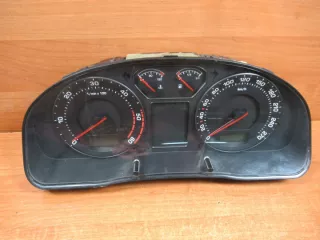 3U0920811A Щиток приборов (приборная панель) Skoda Superb 1 Арт e9310484, вид 1