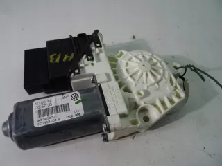 3C0959704B Моторчик стеклоподъемника Volkswagen Golf 6 Арт e9340212, вид 3