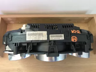 A2129006729 2129006729 Щиток приборов (приборная панель) Mercedes E C207 Арт e9364621, вид 2