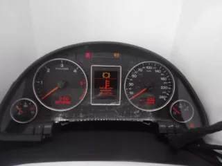 8E0920932 Щиток приборов (приборная панель) Audi A4 B7 Арт e9428064, вид 2