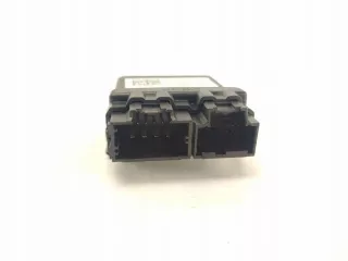 13523756 421313526 Блок предохранителей Opel Astra K Арт e9524637, вид 2