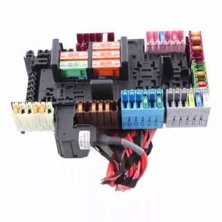 A2059068501 A2059068501,A Блок предохранителей Mercedes C W205 Арт e9540007, вид 1