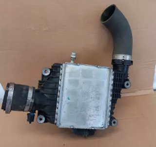 GX73-6K775-AC Интеркулер Jaguar F-Pace Арт e9540901, вид 2