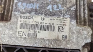 55205621 0281013593 Блок управления двигателем Opel Zafira B Арт e9605348, вид 2