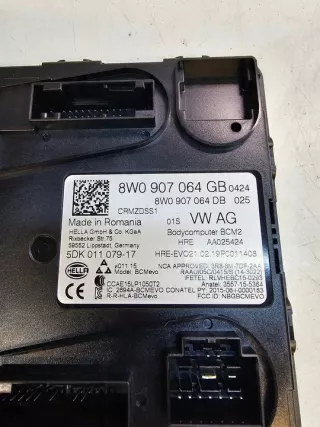 8W0907064GB Блок предохранителей Audi A4 B9 Арт e9633008, вид 3