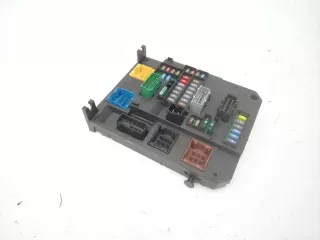 9806098680 Блок предохранителей Citroen C4 Picasso 2 Арт e9637208, вид 3
