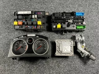 Z16XER 55567114 Z18XER Блок управления двигателем Opel Astra H Арт e9644937, вид 1