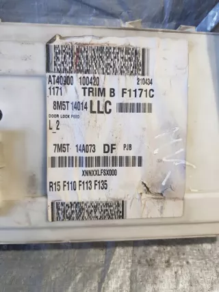 7M5T14A073DF 7M5T-14A073-DF Блок предохранителей Ford Focus 1 Арт e9656263, вид 10