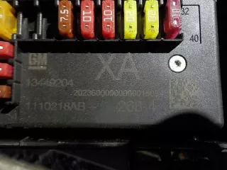 13449204 Блок предохранителей Opel Astra J Арт e9657868, вид 2
