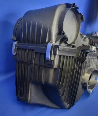 7P0129601 Корпус воздушного фильтра Volkswagen Touareg 2 Арт e9665814, вид 4