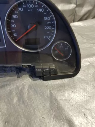 8E0920900L Щиток приборов (приборная панель) Audi A4 B6 Арт e9667525, вид 4