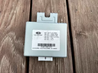 95300-3U000 Блок управления (другие) Kia Sportage 3 Арт e9673445, вид 1