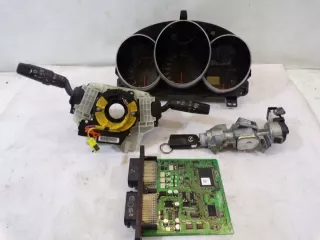 279721-3990 Блок управления двигателем Mazda 3 BK Арт e9676665, вид 1
