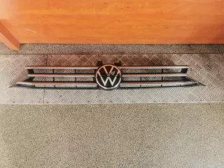 5TA853653B Решетка радиатора Volkswagen Touran 3 Арт e9687002, вид 1