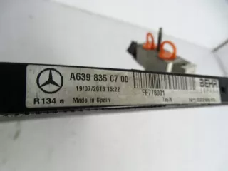 A6398350700 Радиатор кондиционера Mercedes Vito W639 Арт e9698730, вид 3